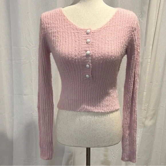 Soft Pink Knit cropped Sweater - Picture 1 of 6